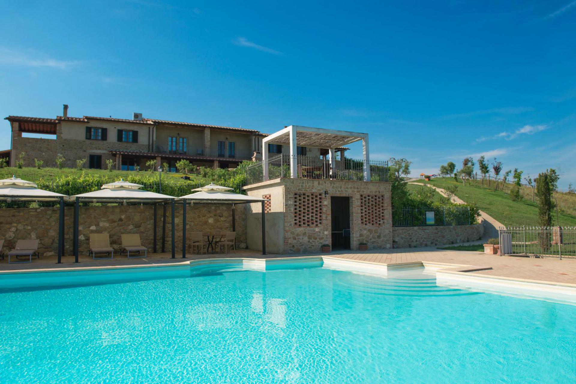 Agriturismo Divertente In Toscana Con Piscina Panoramica