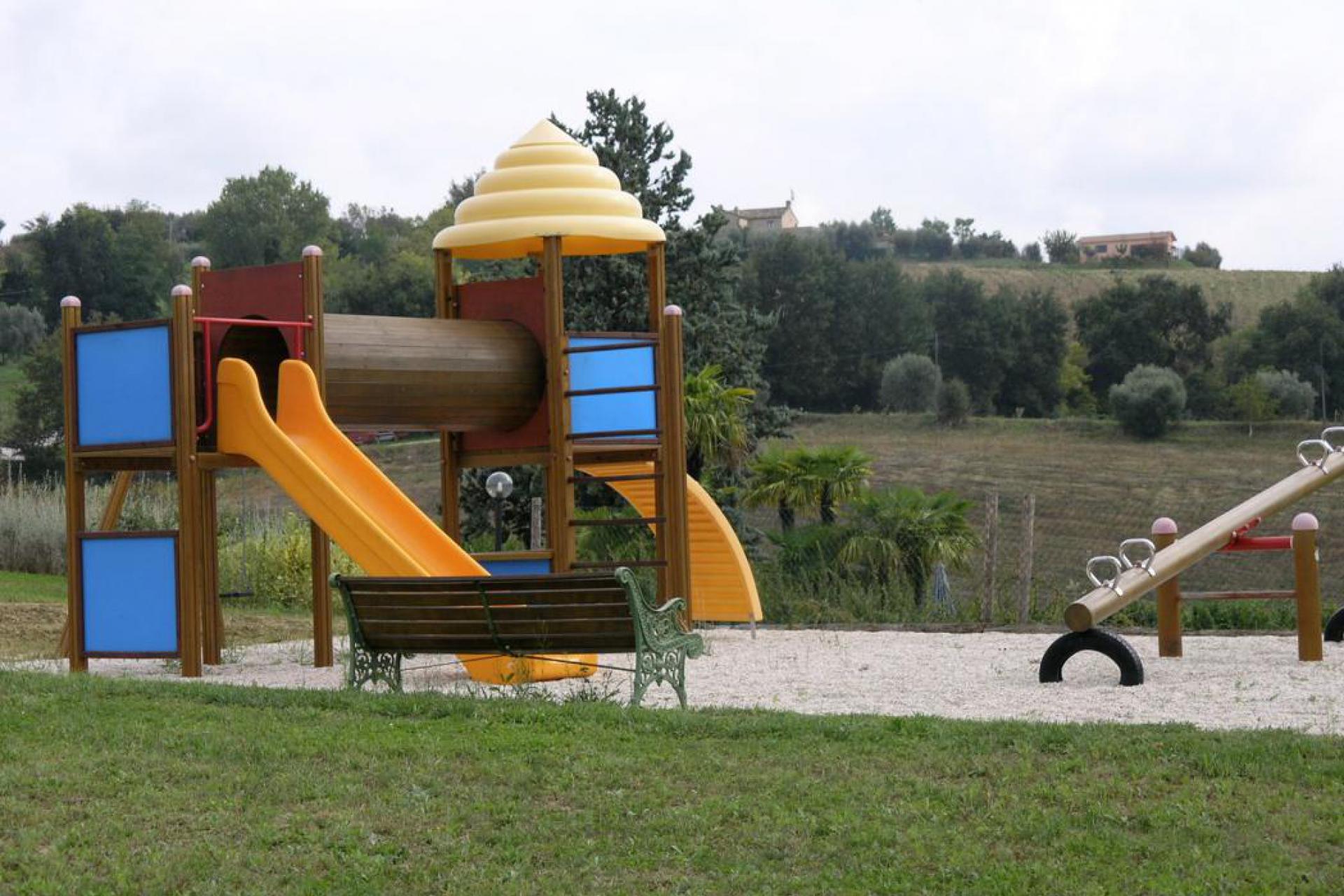 Agriturismo a misura di bambino nelle colline marchigiane