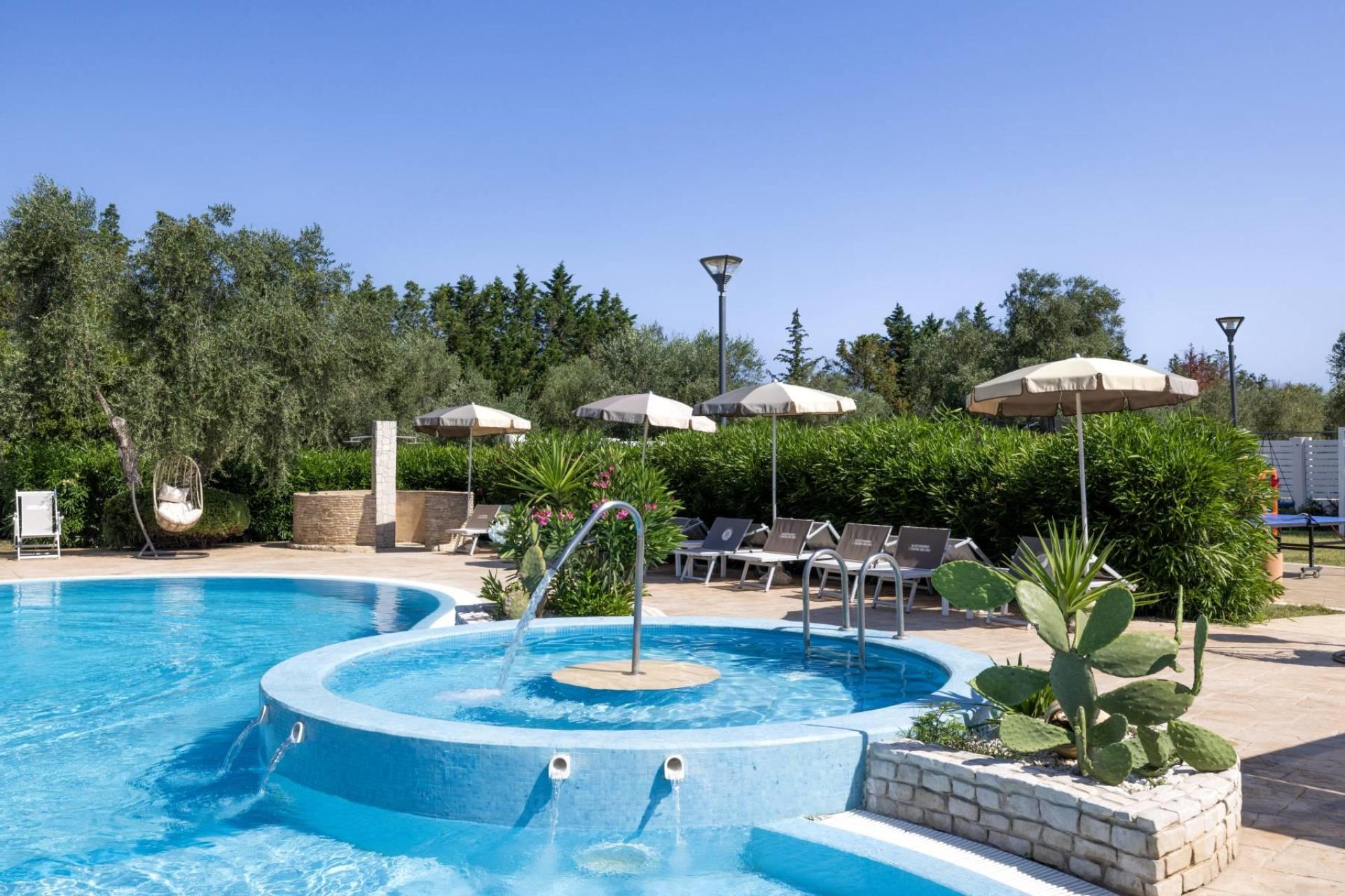 Agriturismo in Puglia vicino al mare e alla spiaggia Agriturismo in Puglia vicino al mare e alla spiaggia