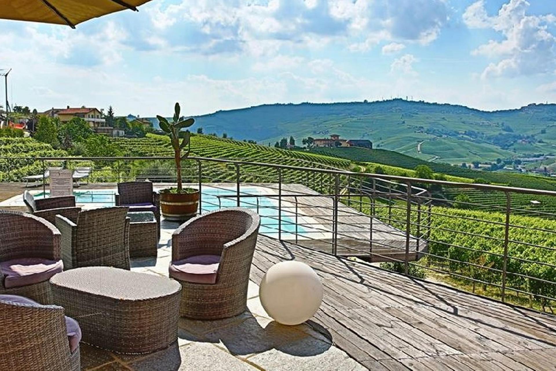 Agriturismo ospitale tra i vigneti in Piemonte Agriturismo ospitale tra i vigneti in Piemonte