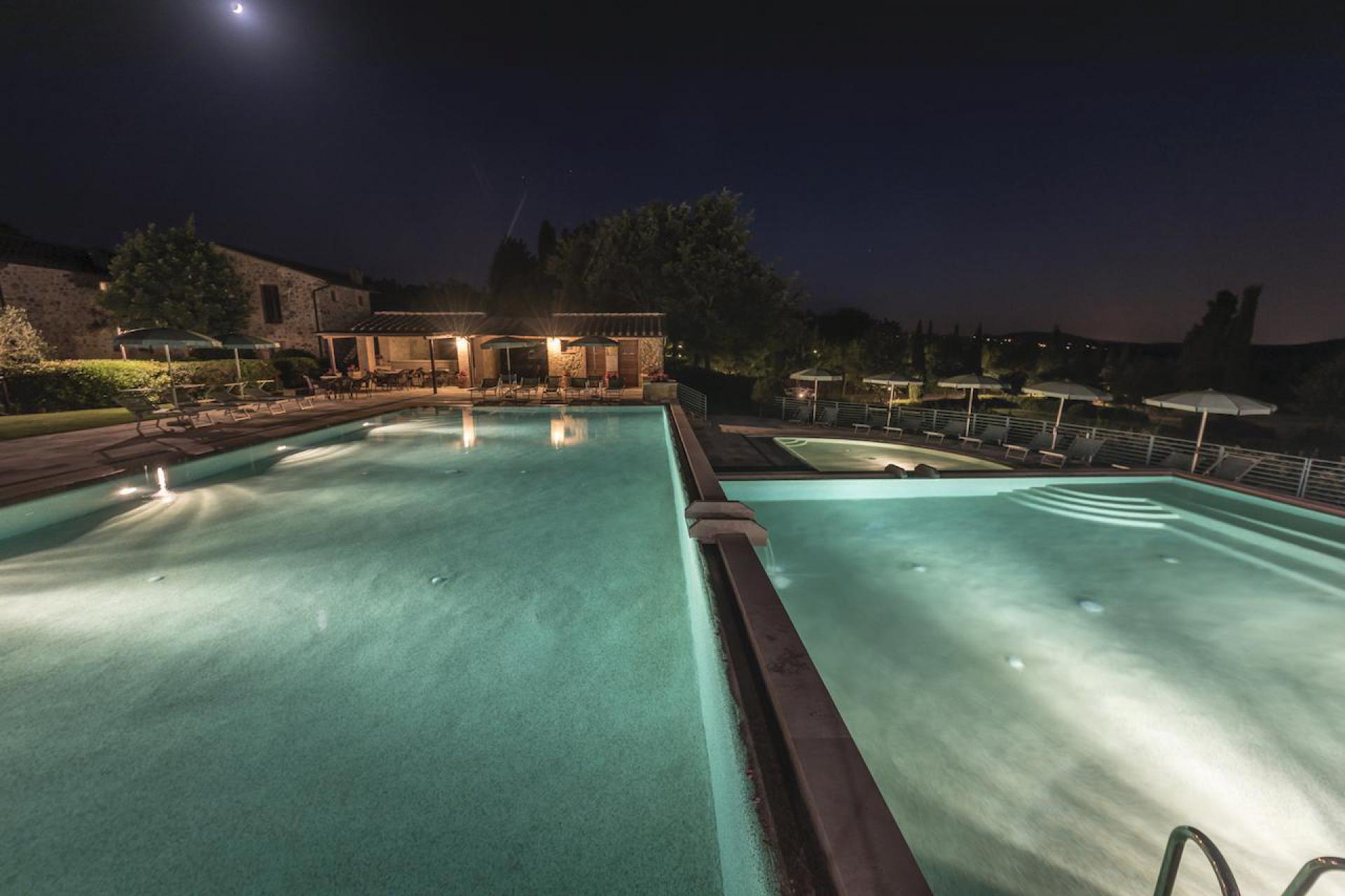Resort per famiglie con 4 piscine e ristorante