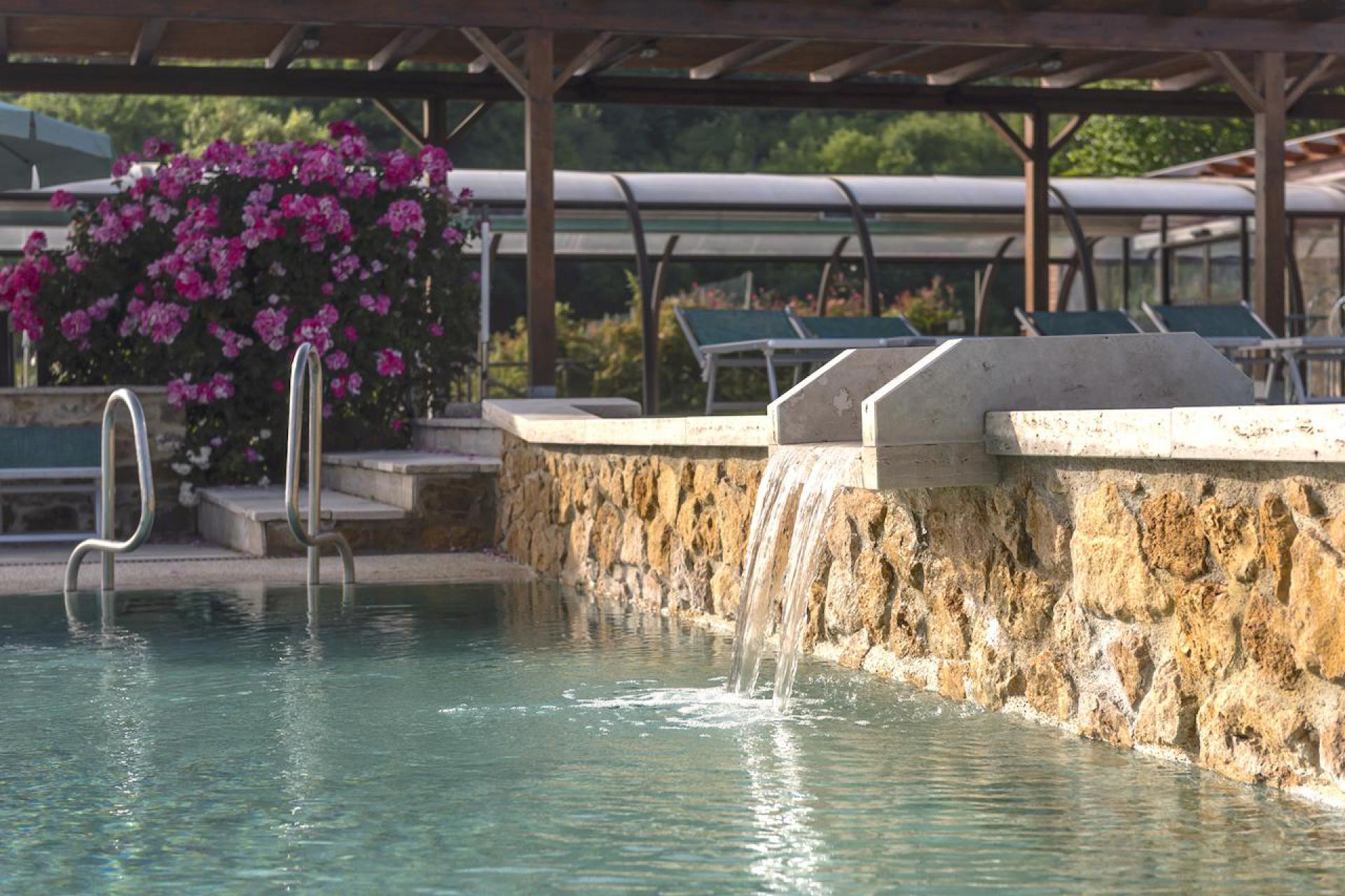 Country resort toscano con ristorante