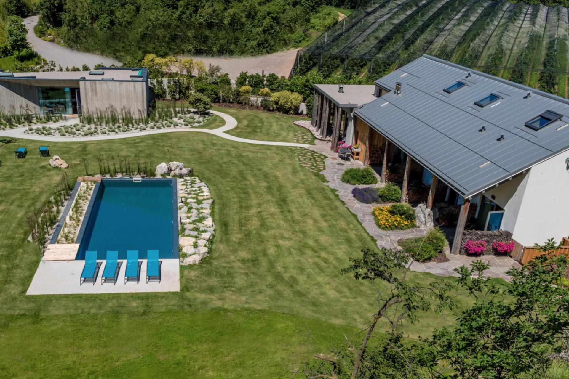 Agriturismo mela biologico nella valle dei laghi di Trentino