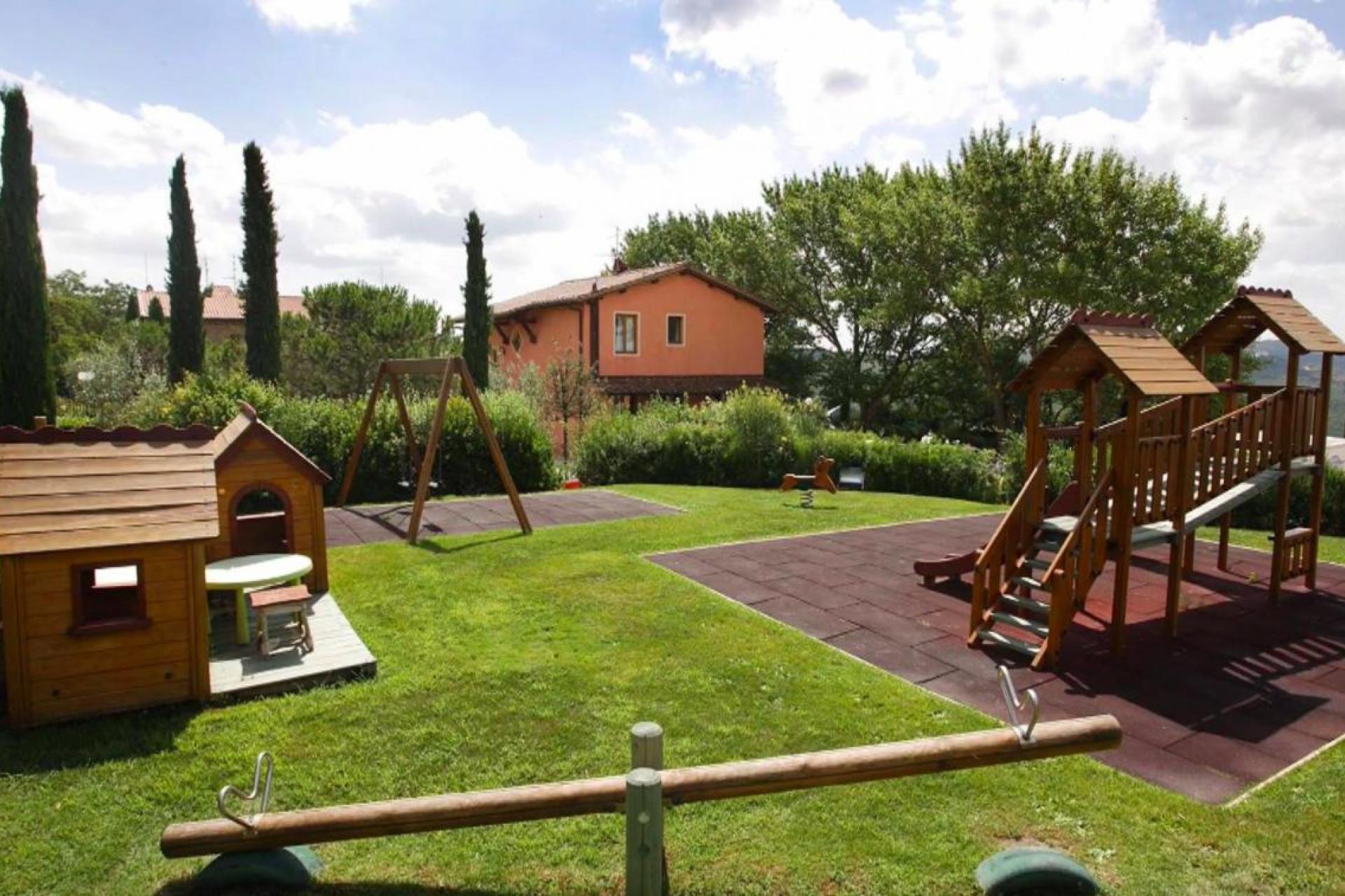 Grande agriturismo con una bellissima posizione centrale in Toscana