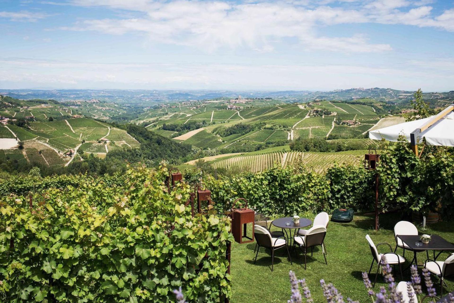 Agriturismo Piemonte con grandi vini e ristorante