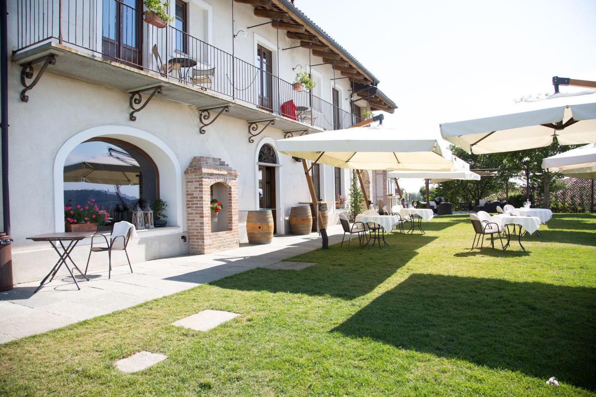 Agriturismo Piemonte con grandi vini e ristorante