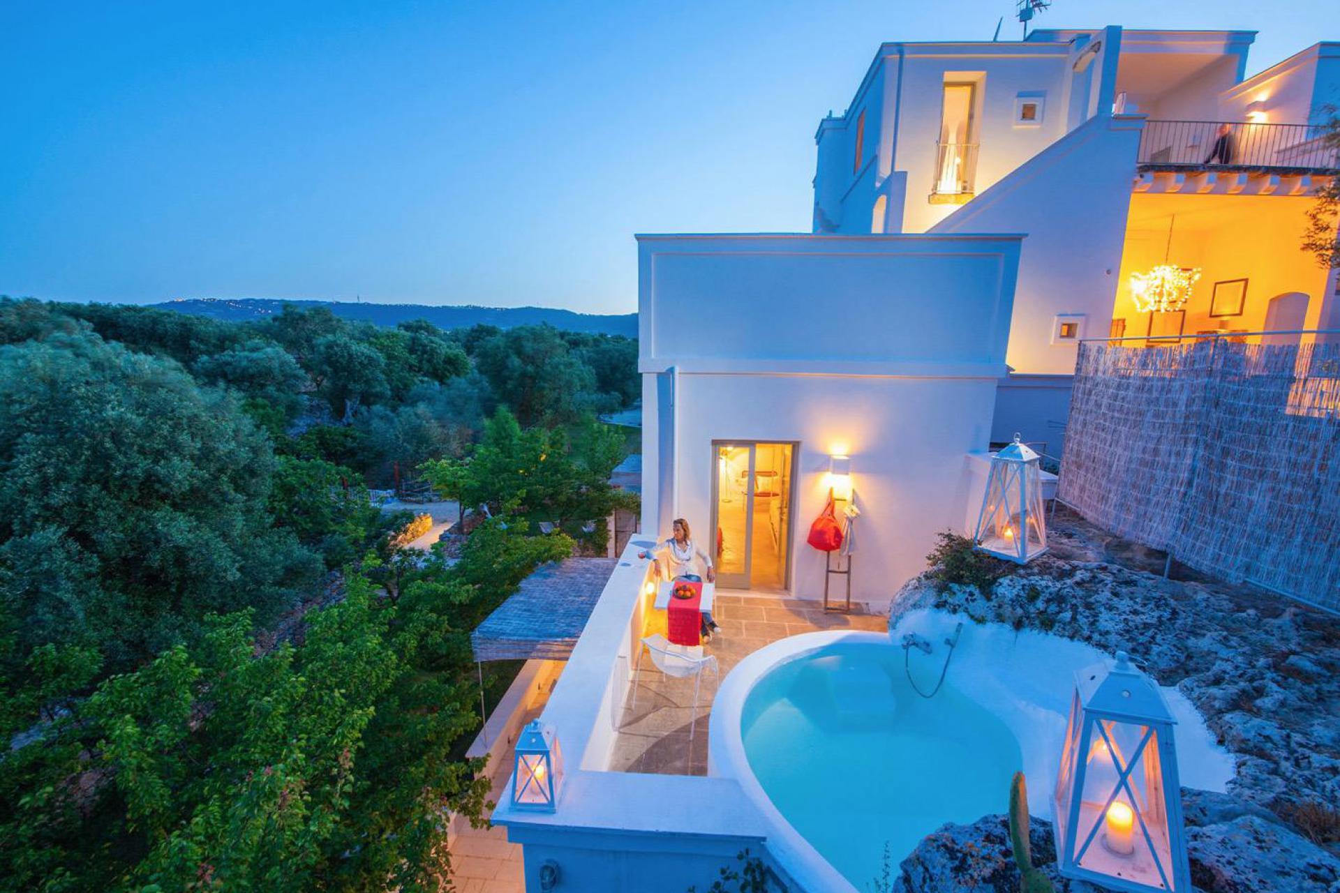 Bellissima masseria in Puglia con arredi di design