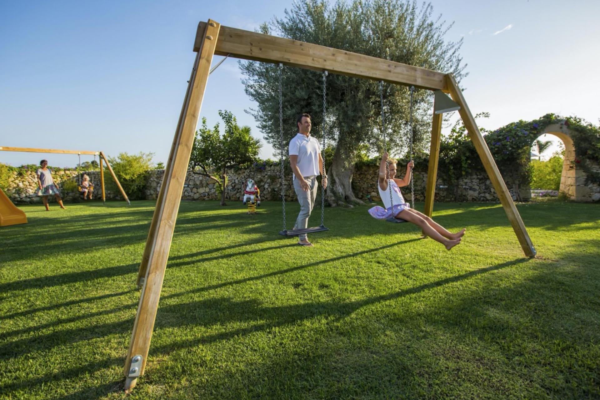 Agriturismo con grande piscina vicino alla spiaggia