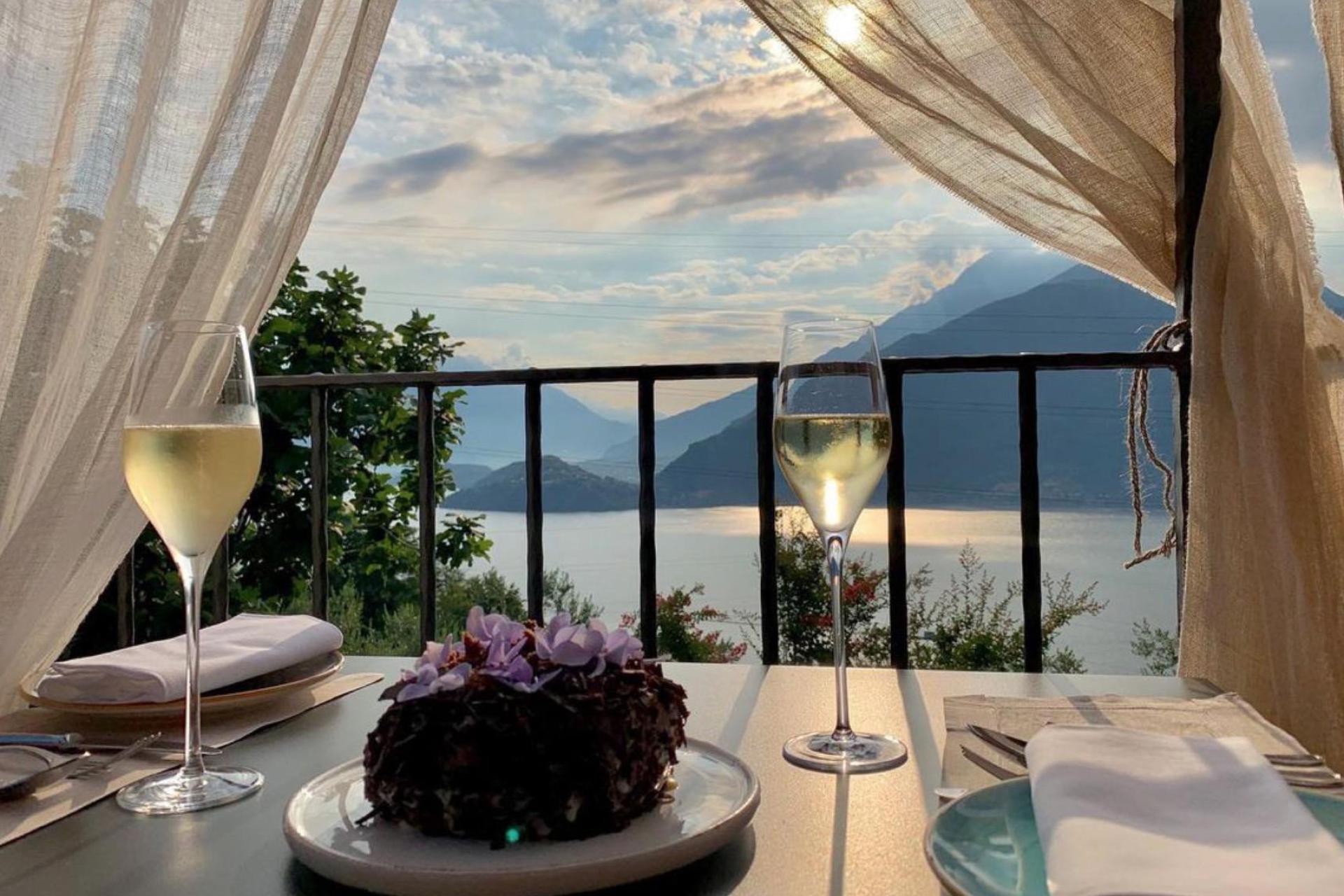 Camere eleganti con vista sul Lago di Como