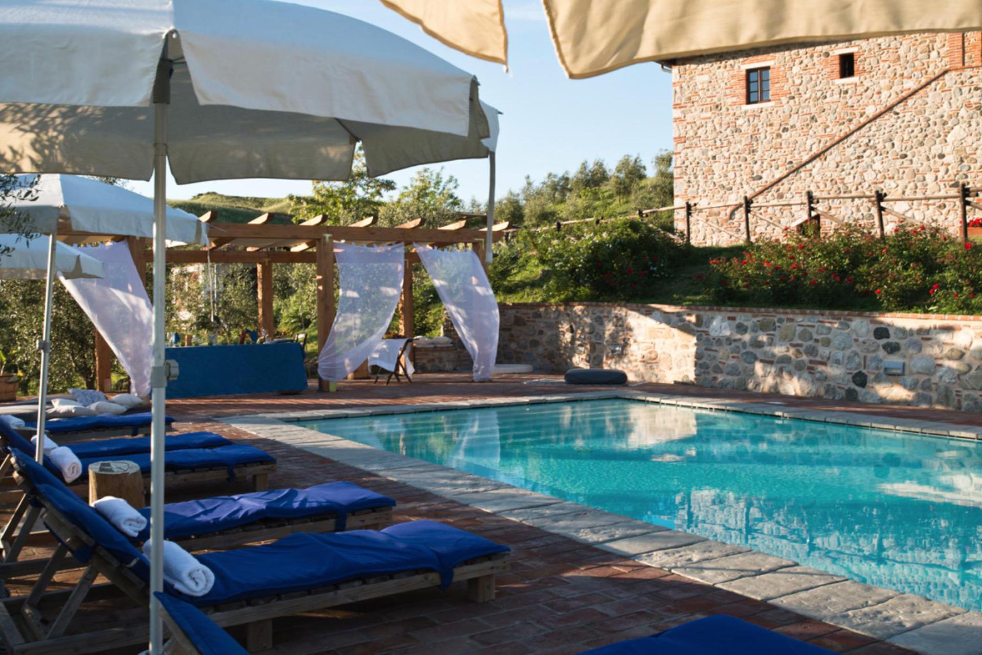 Agriturismo accogliente con vista su Volterra, Toscana