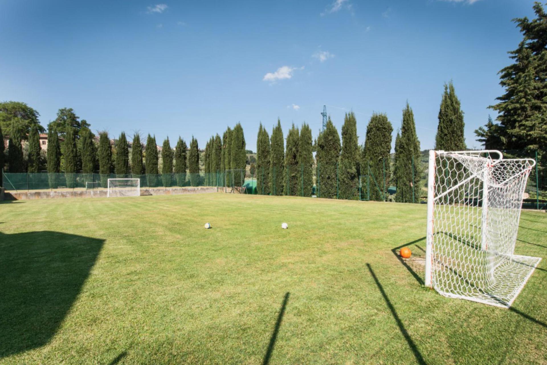 Agriturismo in un vigneto con molte attività sportive in Toscana