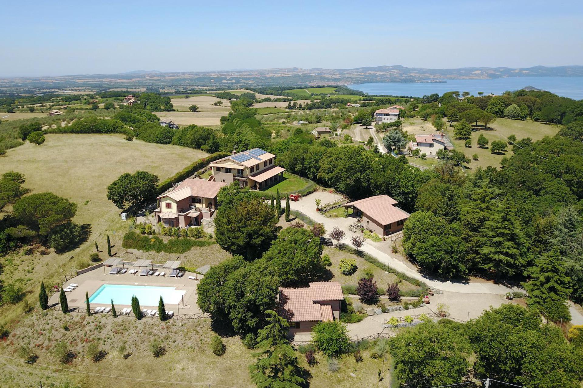 Agriturismo con glamping e appartamenti nel centro Italia