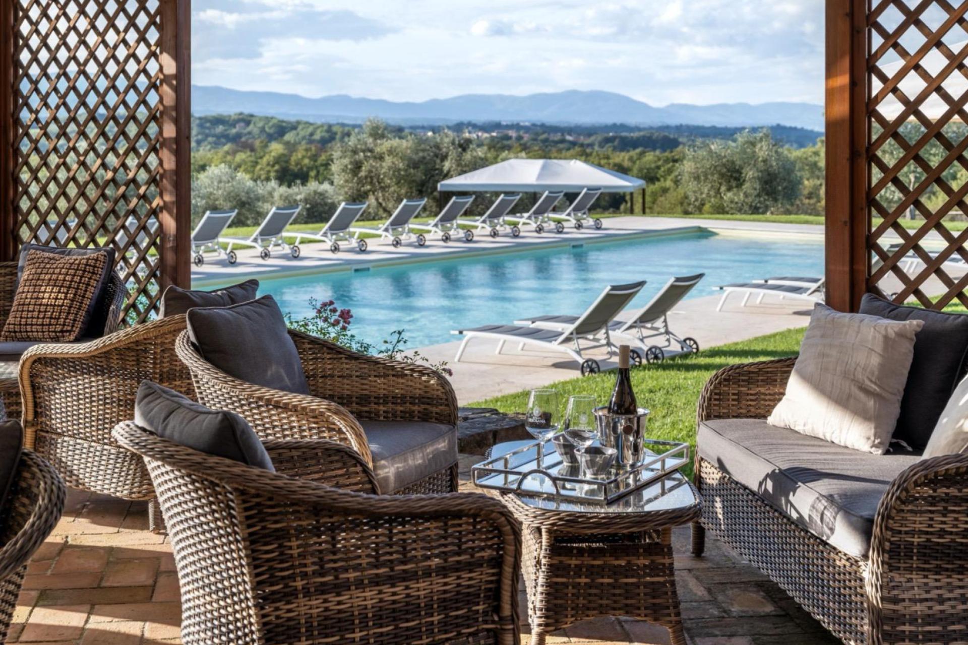 Agriturismo in Toscana con ristorante e wine bar panoramico