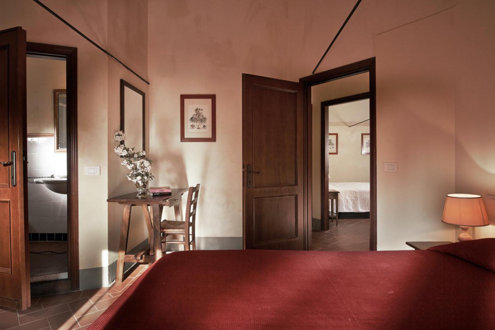 Bella casa di campagna con piscina e vista lago di Garda