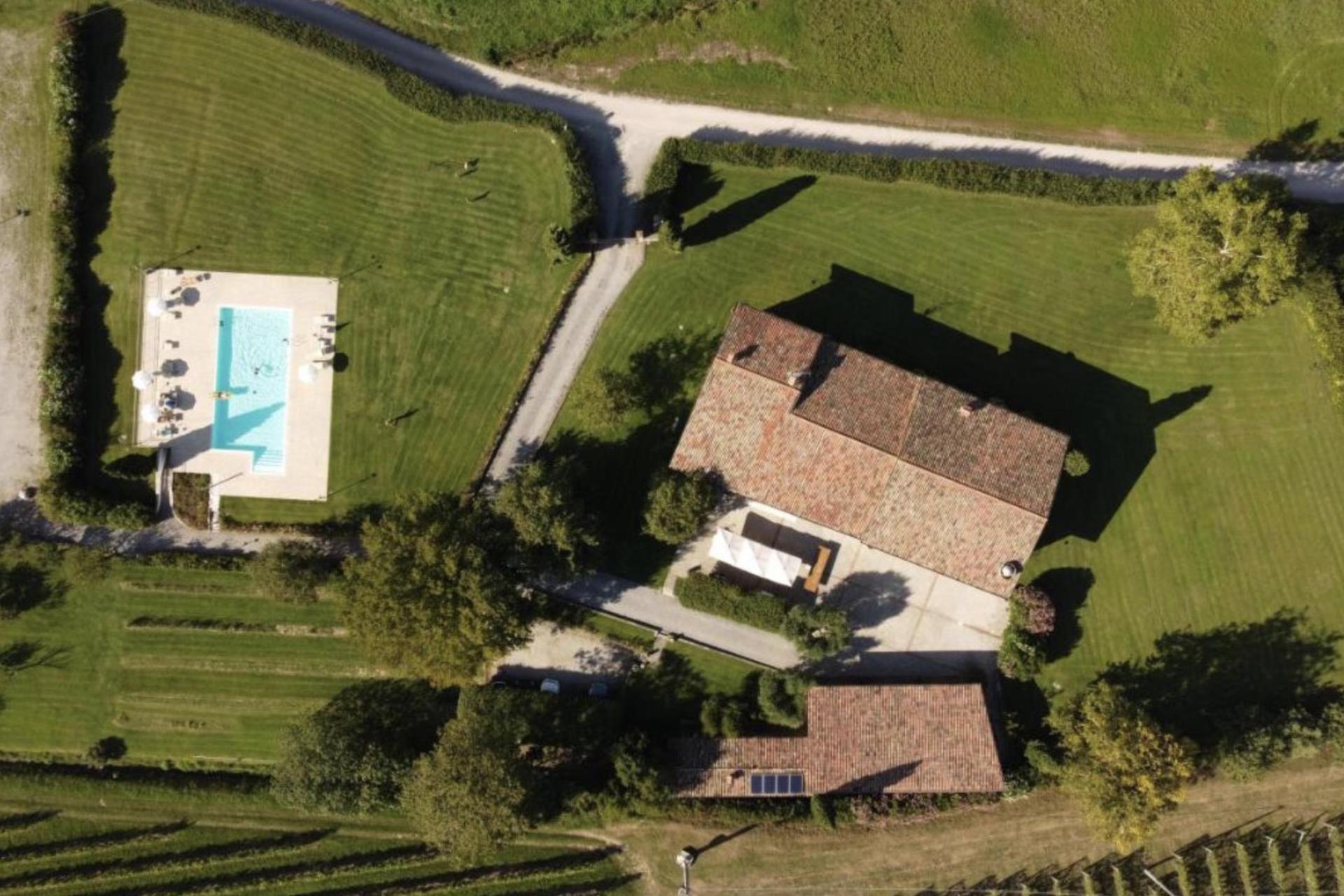 Piccolo agriturismo con un ristorante accogliente