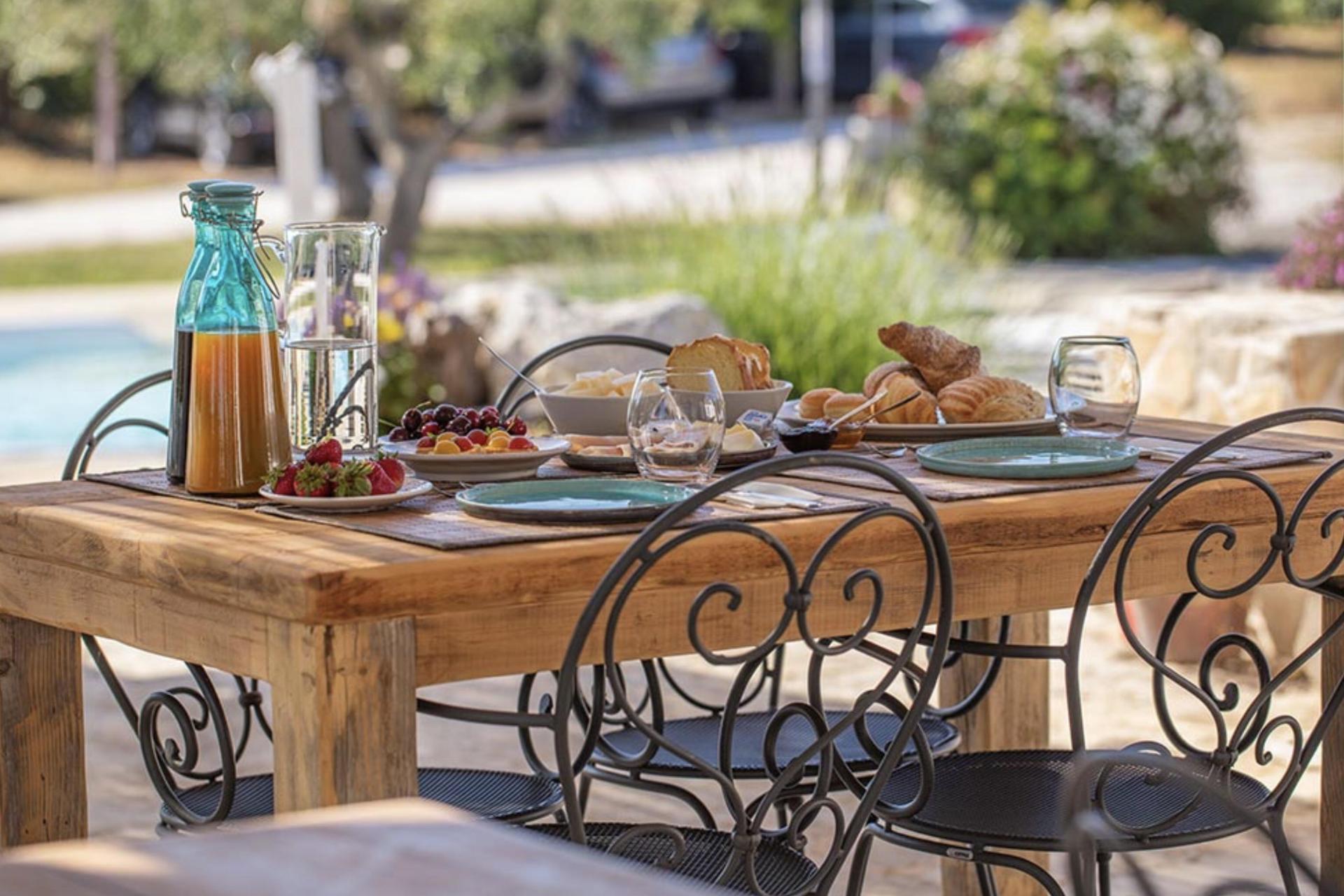 Autentico resort di trulli con piscina in Puglia