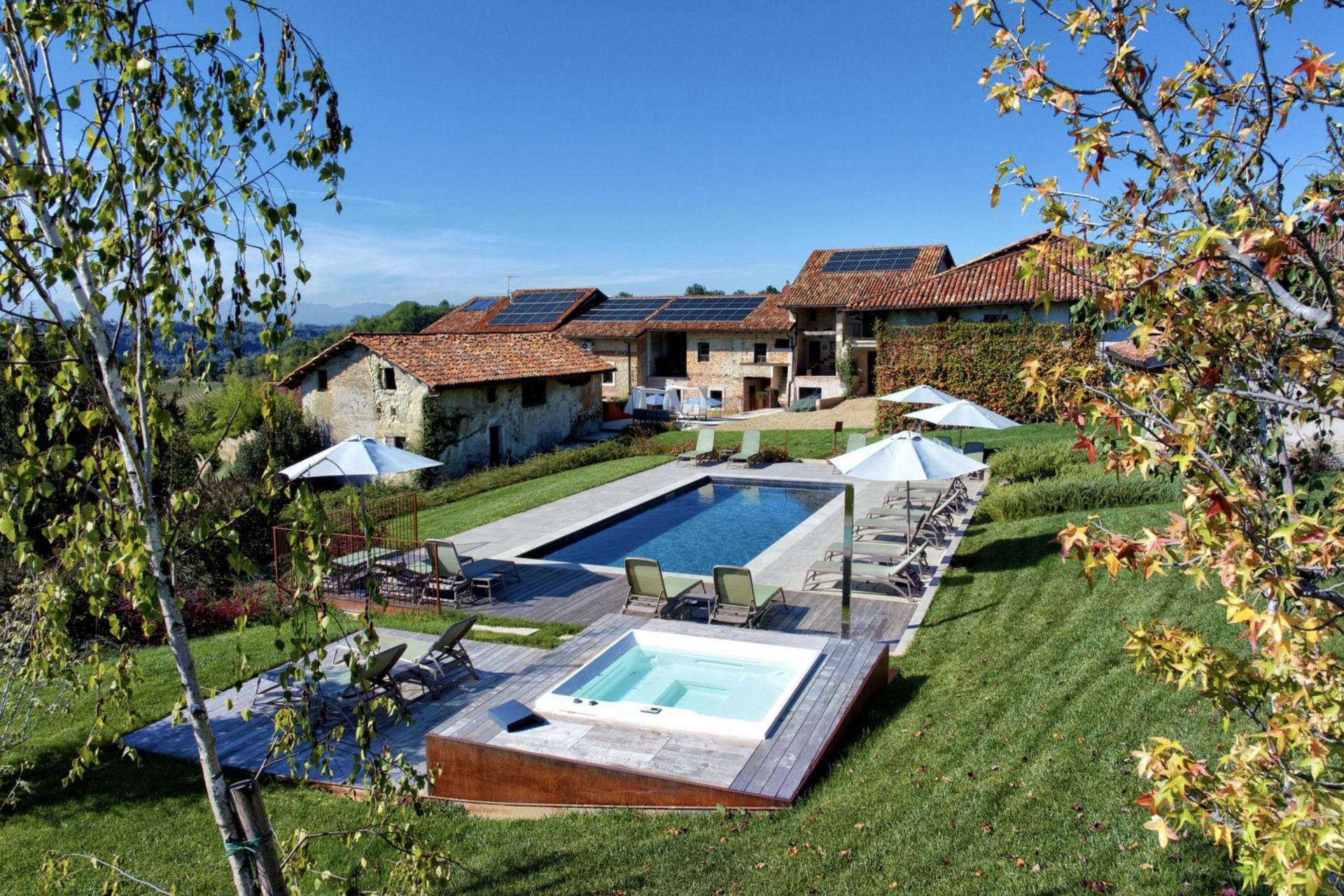 Agriturismo di charme nelle Langhe con piscina e wellness