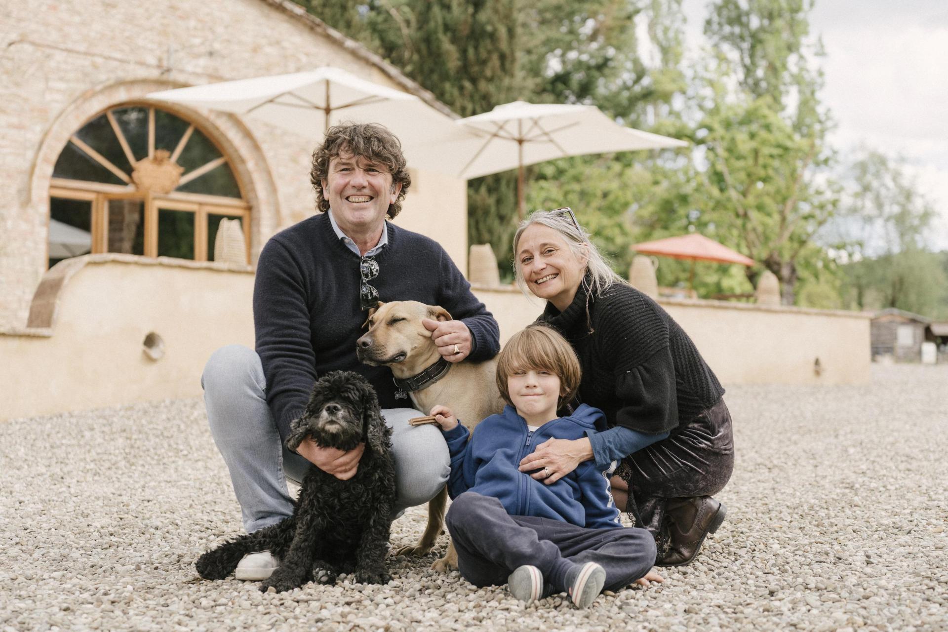 Un piccolo borgo con ristorante, nel cuore della Toscana