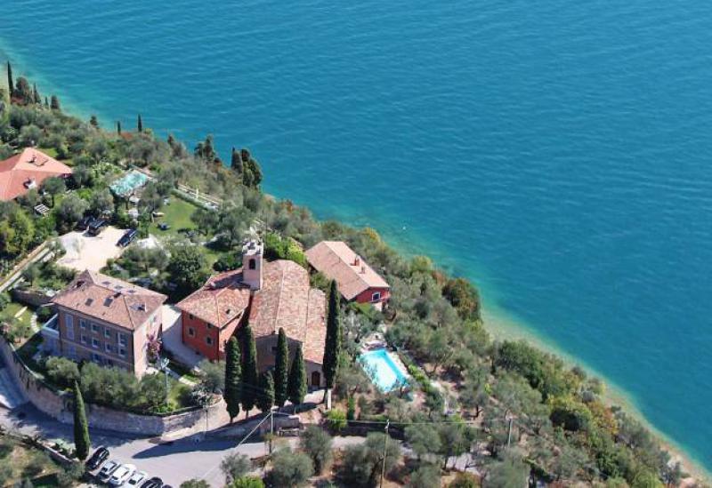 Agriturismo vicino a un lago ed ora da Roma