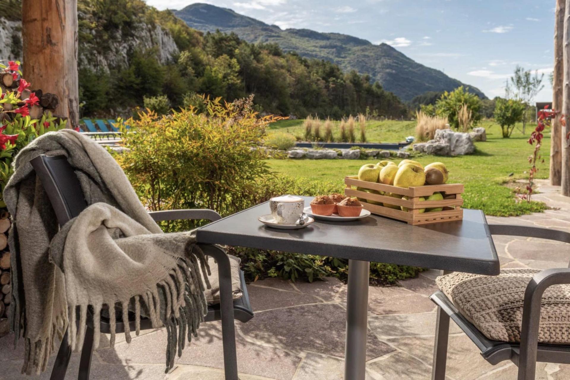 Agriturismo mela biologico nella valle dei laghi di Trentino
