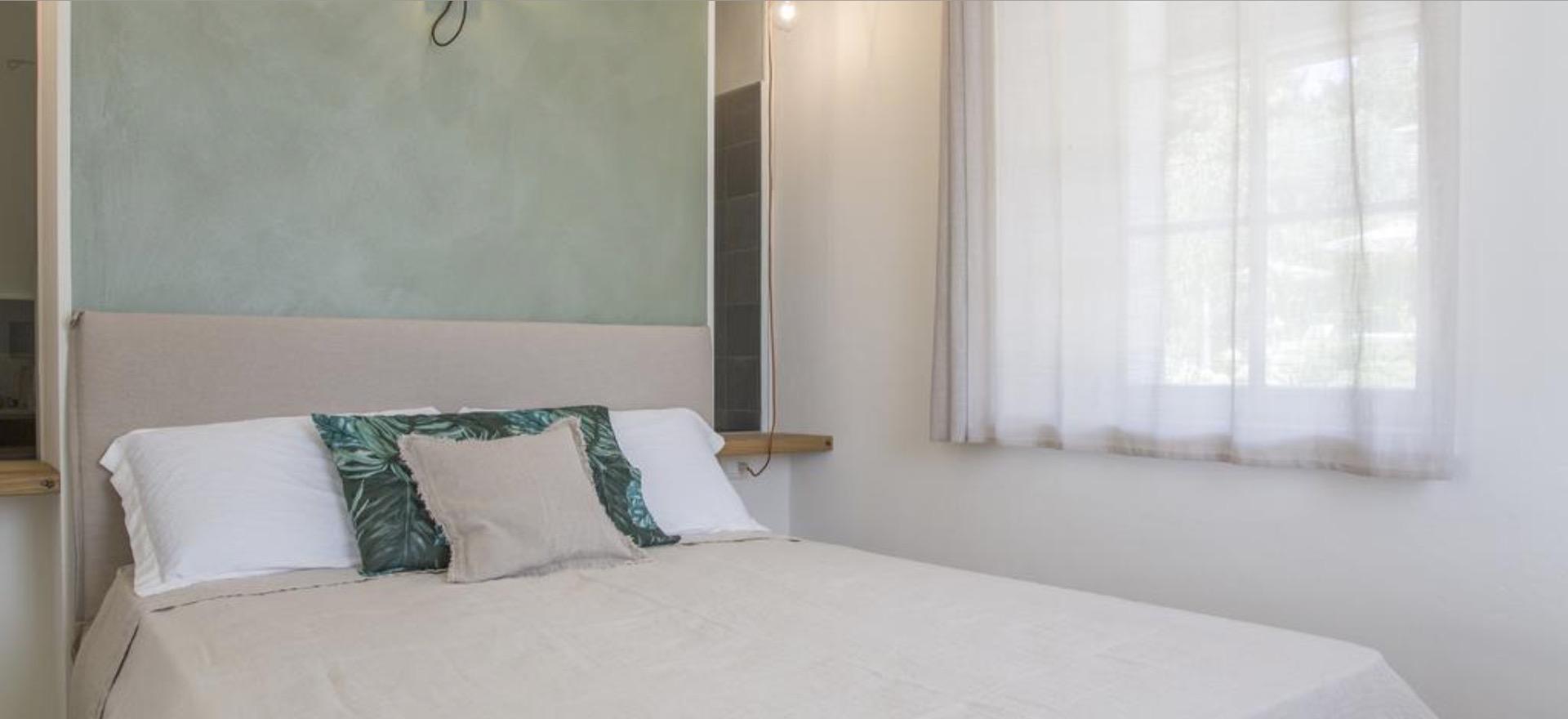 Agriturismo Lago di Como e lago di Garda Accogliente agriturismo con vista sul Lago di Garda