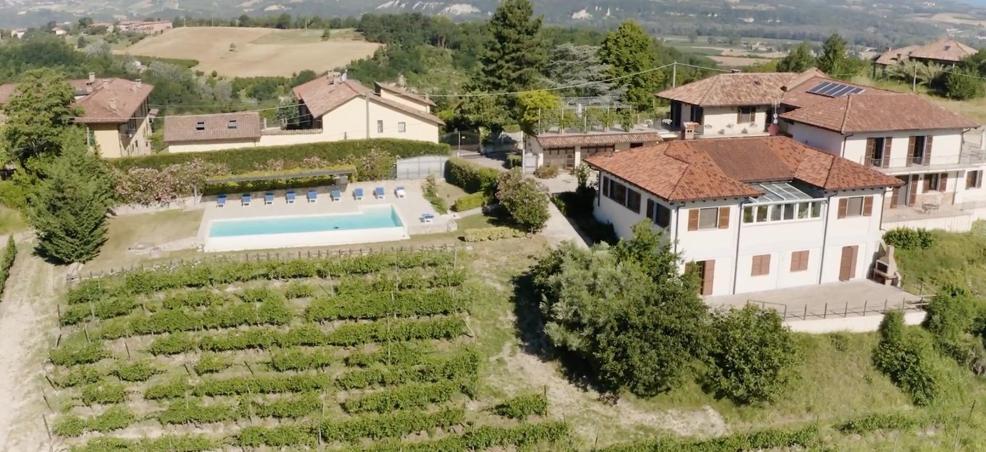 Agriturismo Piemonte Agriturismo e cantina sulle colline piemontesi