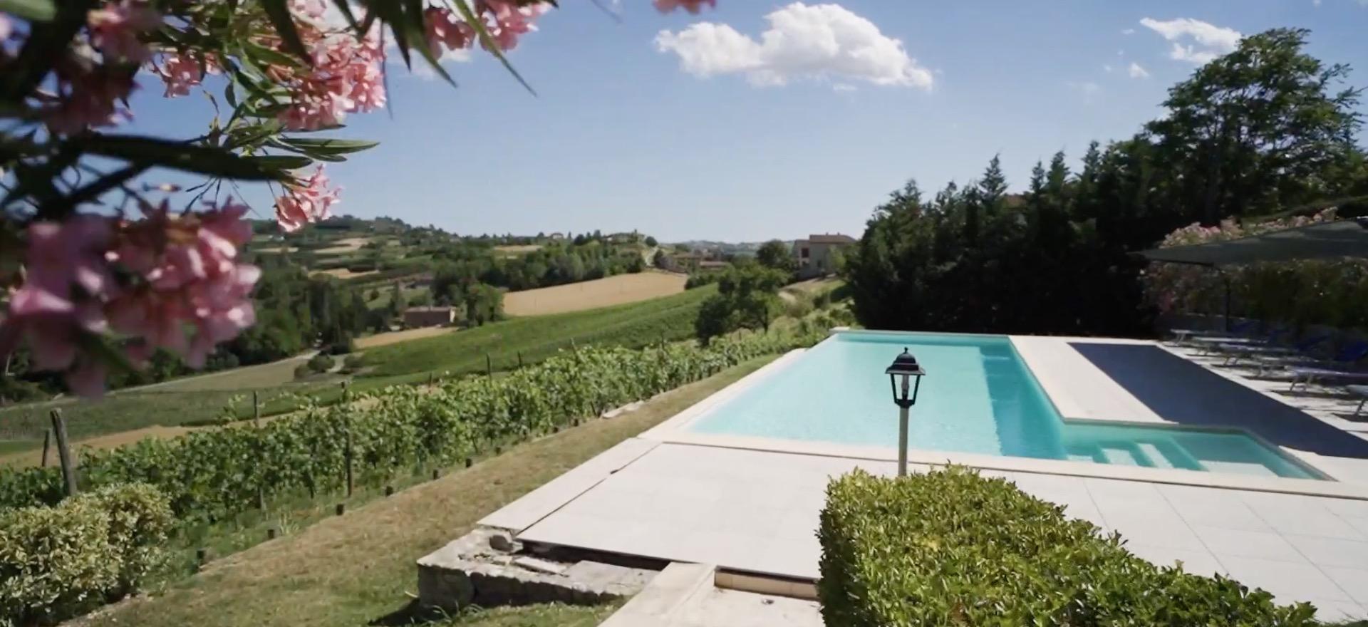 Agriturismo Piemonte Agriturismo e cantina sulle colline piemontesi