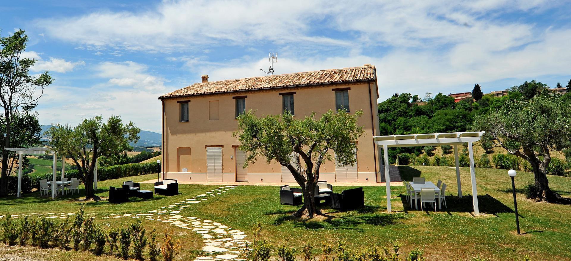 Agriturismo Marche Agriturismo nelle Marche, 20 minuti dal mare