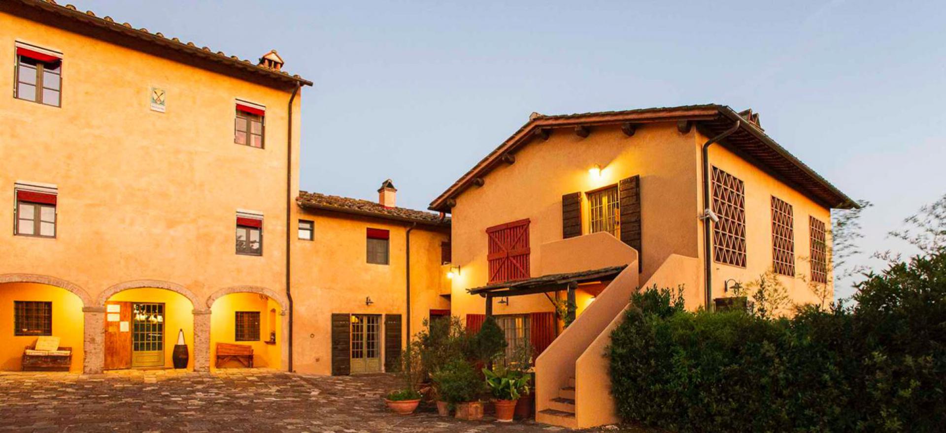 Agriturismo Toscana Eccezionale Agriturismo e cantina vicino a Firenze