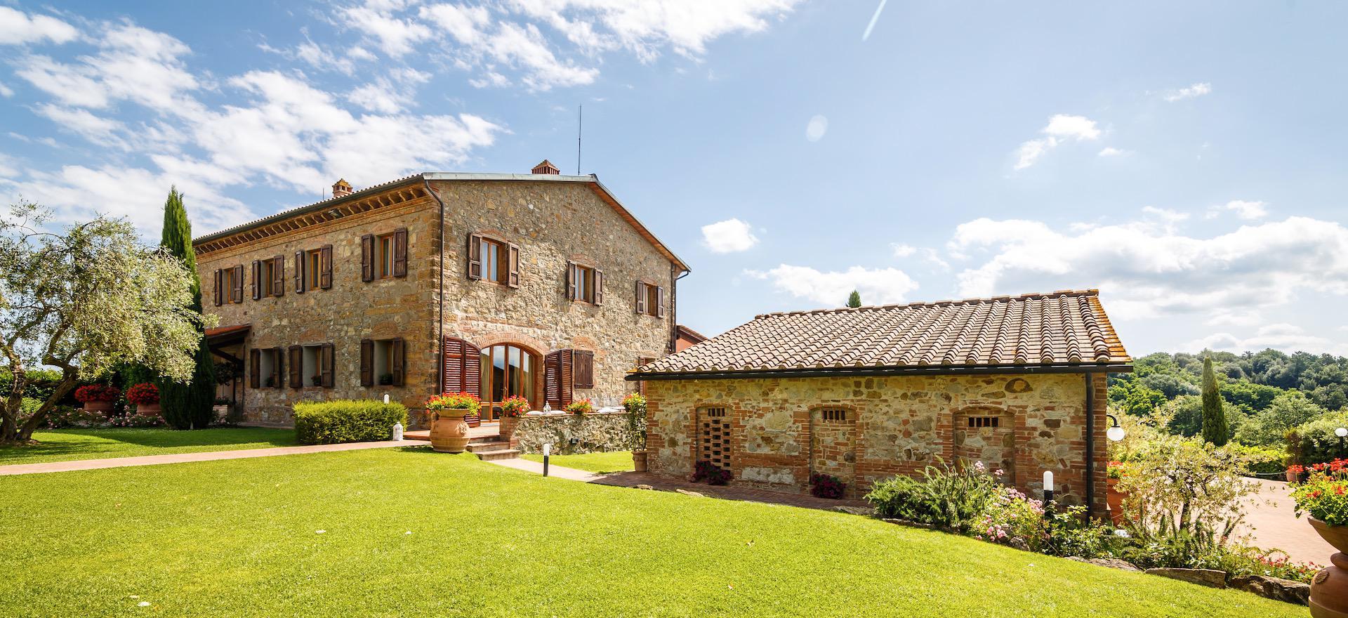 Agriturismo Toscana Grande agriturismo in Toscana con panorami mozzafiato