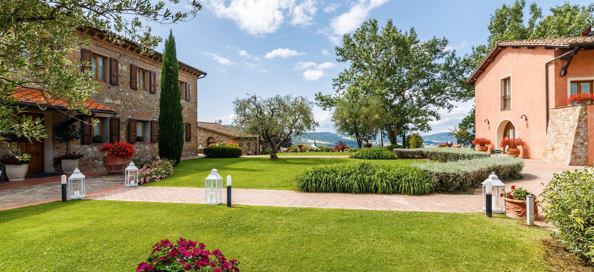 Agriturismo Toscana Grande agriturismo in Toscana con panorami mozzafiato