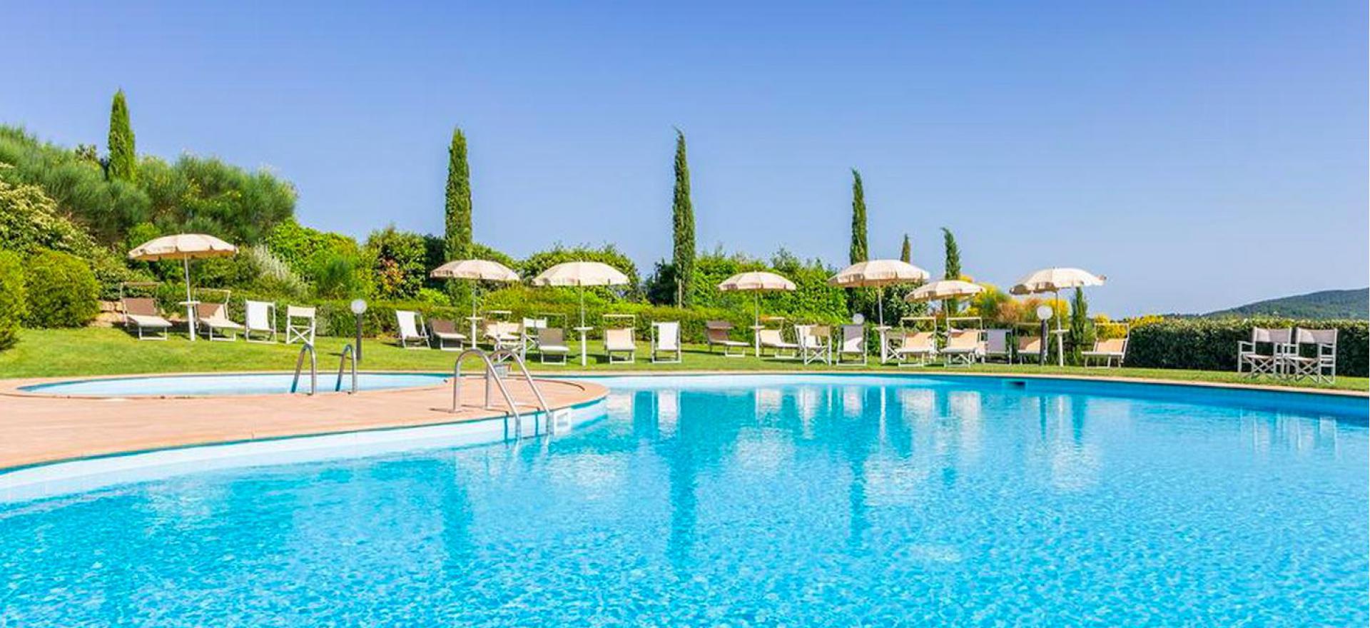 Agriturismo Toscana Grande agriturismo in Toscana con panorami mozzafiato