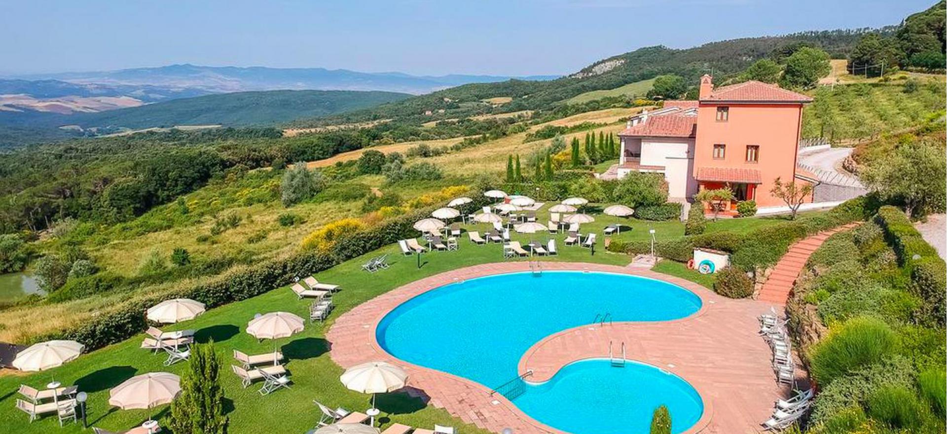 Agriturismo Toscana Grande agriturismo in Toscana con panorami mozzafiato