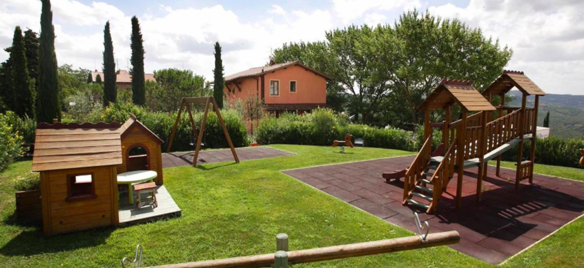 Agriturismo Toscana Grande agriturismo in Toscana con panorami mozzafiato