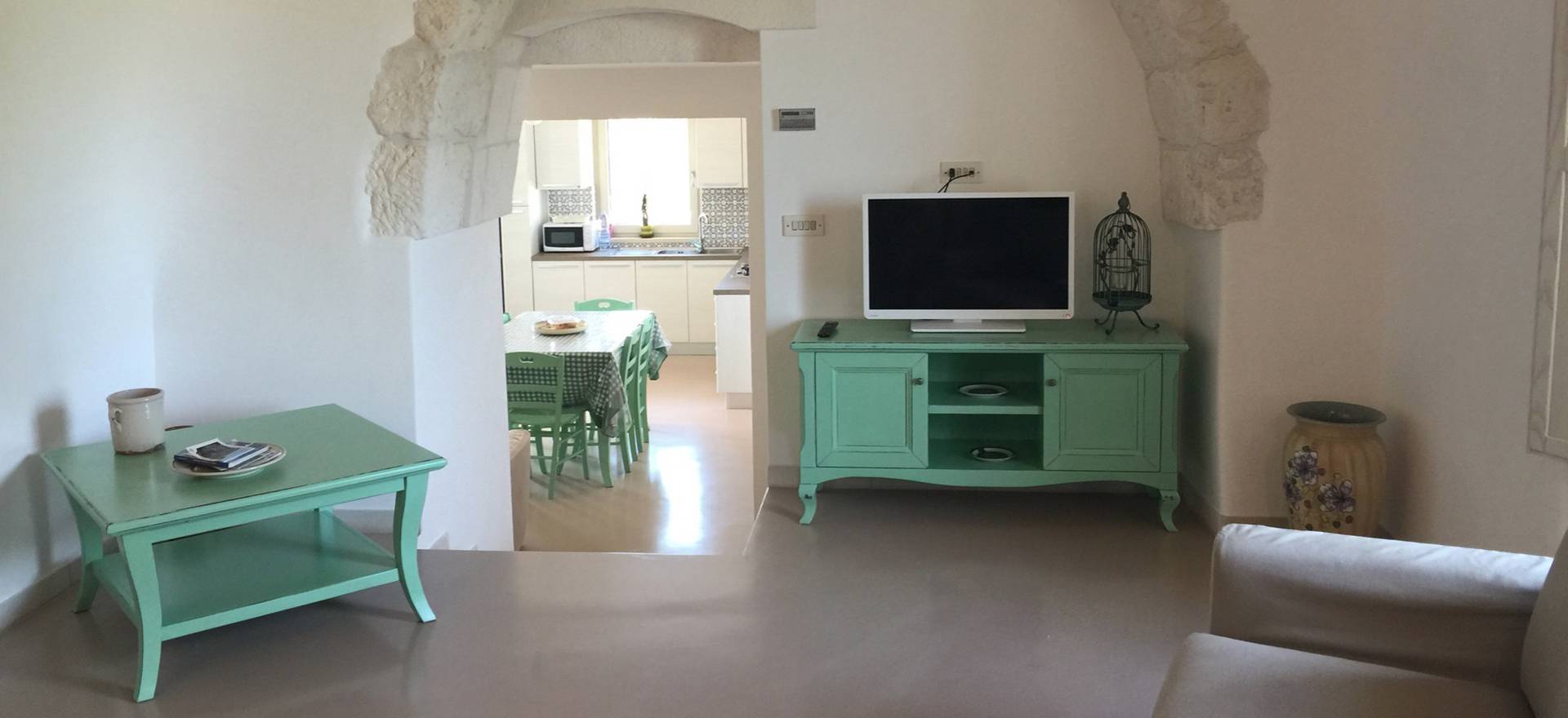 Agriturismo Puglia Trullo con piscina privata nel uliveto